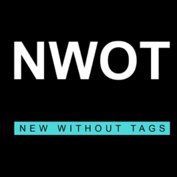 Chic Silver Beaded Bracelet with Charm - Picture 2 of 3